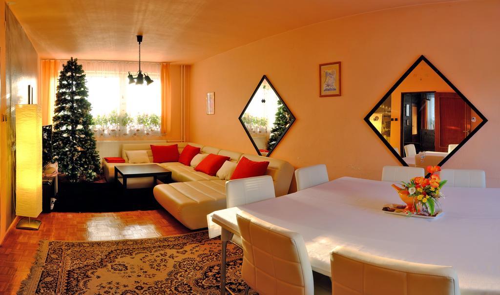7 Star Wishes Hotel Liptovský Hrádok Eksteriør billede